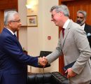 How can the dispute around Chagos be resolved?